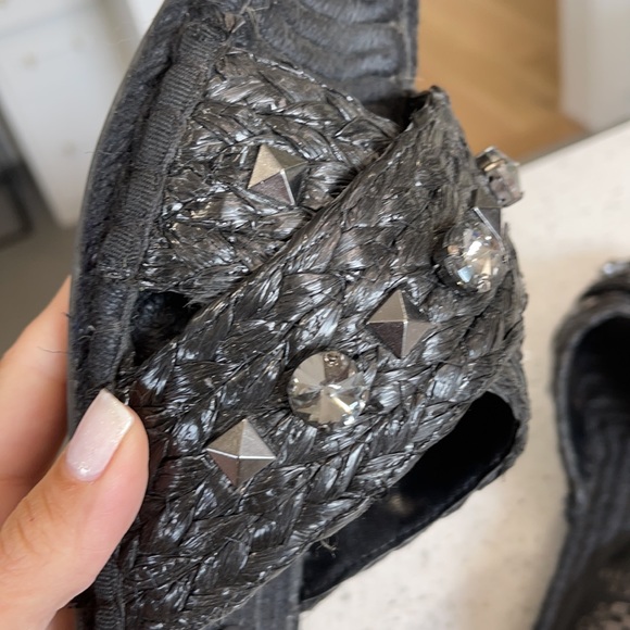 Vince Camuto black studded woven sandals - Picture 5 of 5